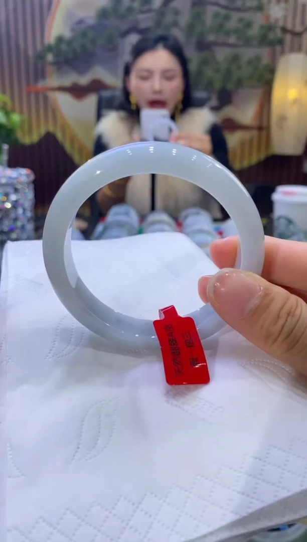 【闪购商品】翡翠手镯未镶嵌多人09209