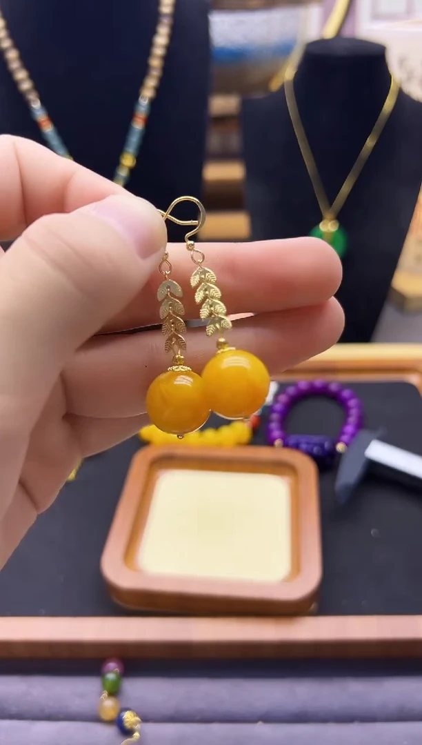 14K金镶嵌蜜蜡耳饰E458