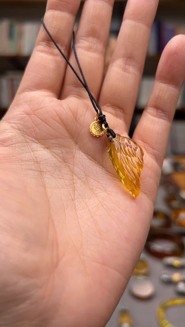 【闪购商品】琥珀颈饰未镶嵌天使之翼手机挂