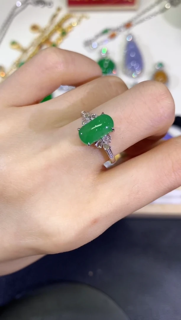 翡翠18K金镶嵌吊坠(不含链)团购51