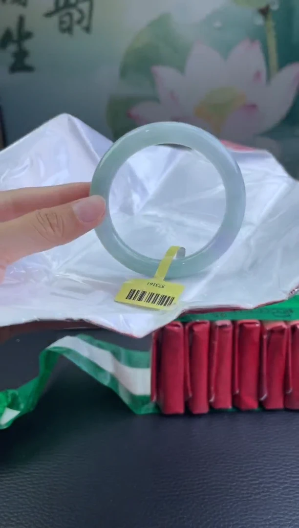 翡翠手镯未镶嵌9翡翠手镯