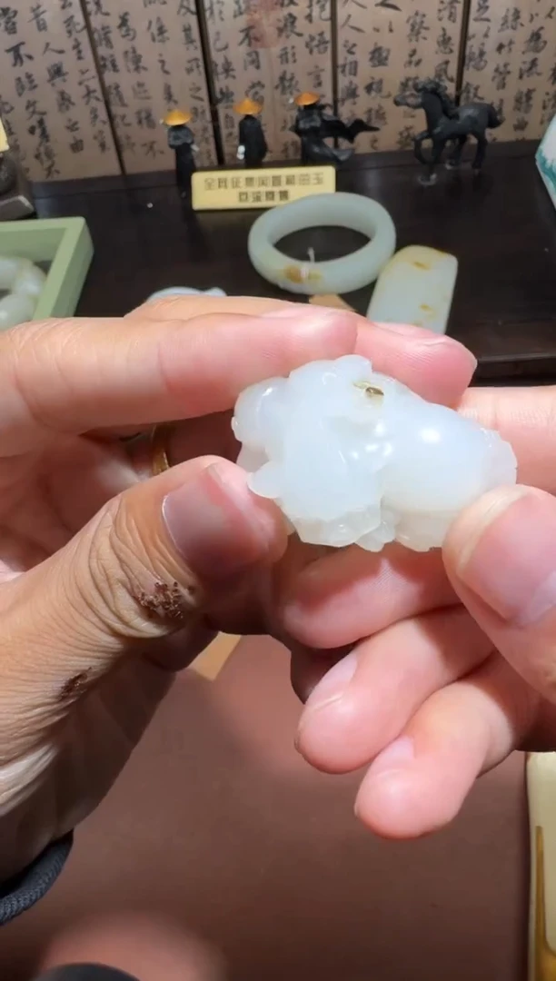 未镶嵌和田玉挂件和田玉