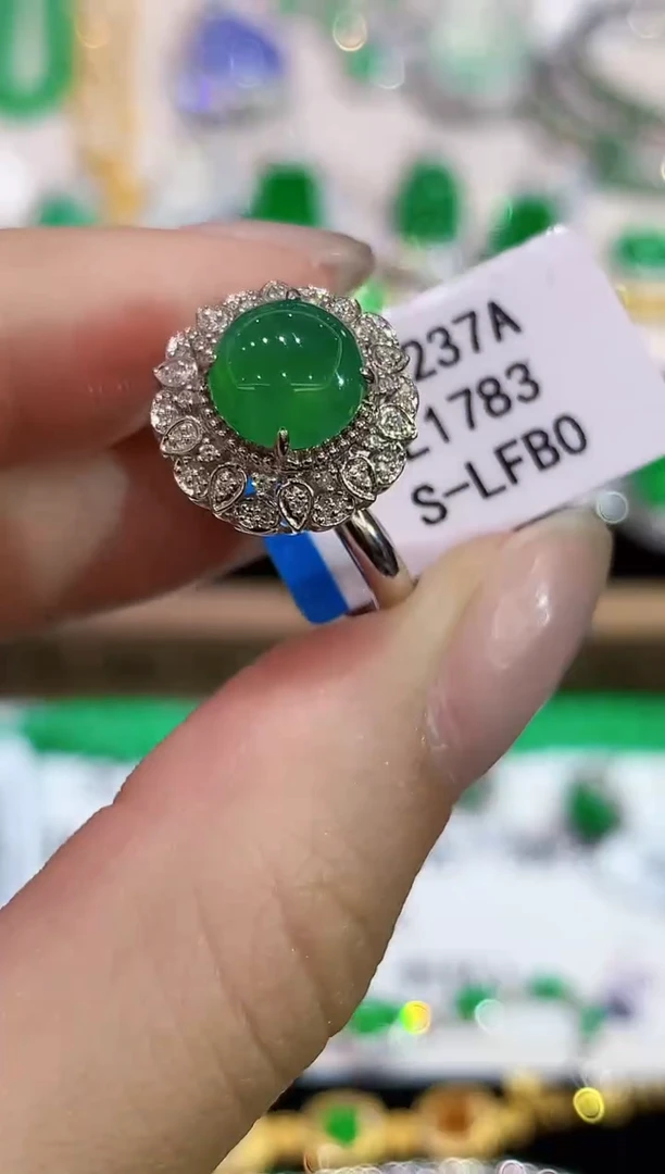 18K金镶嵌戒指翡翠游*蔡L1783多样性发其一