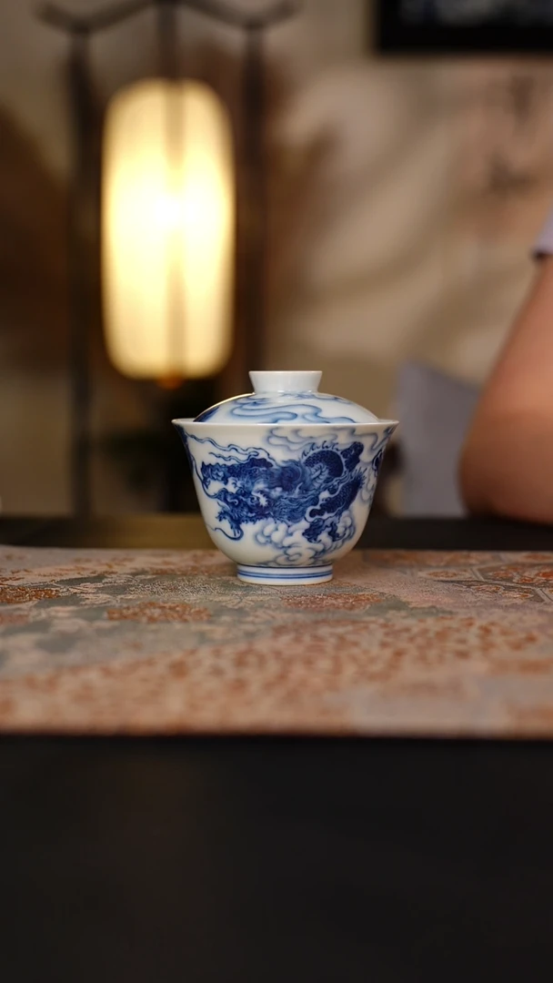 待月观山青花龙凤元宝盖碗
