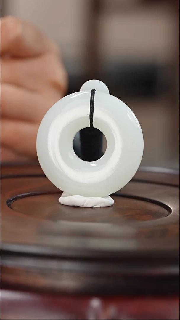 未镶嵌和田玉挂件溜***哟和田玉