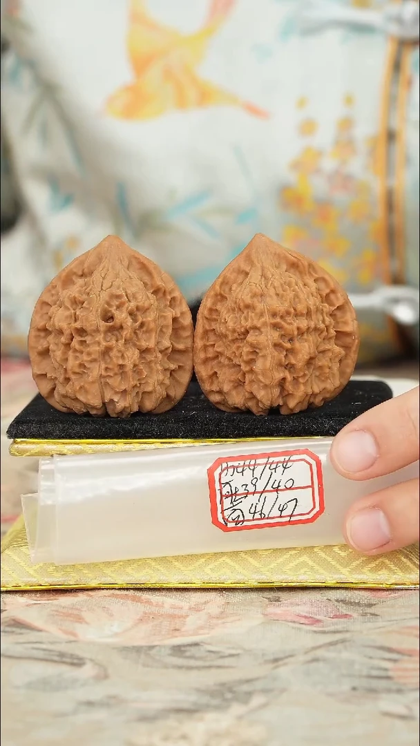 【闪购商品】文玩核桃把件官帽