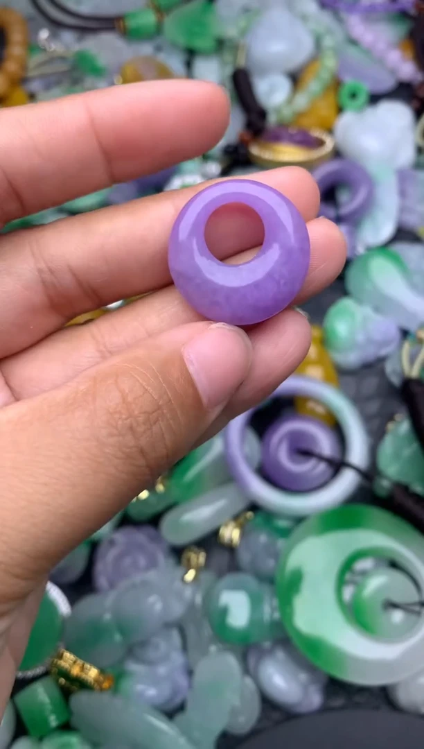 颈饰未镶嵌翡翠缅甸翡翠吊坠