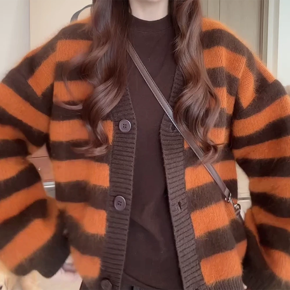 复古气质松弛感宽松毛针织开衫外搭V领条纹毛衣外套C6466