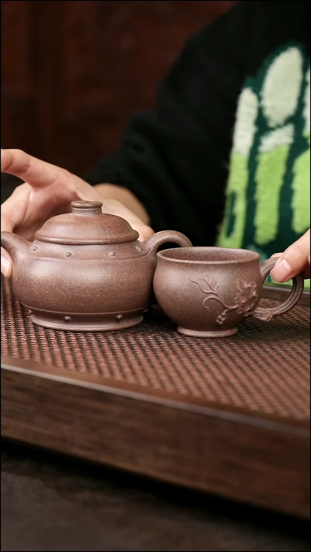 茶壶紫砂岩中泥大太极鼓{六}+报春杯