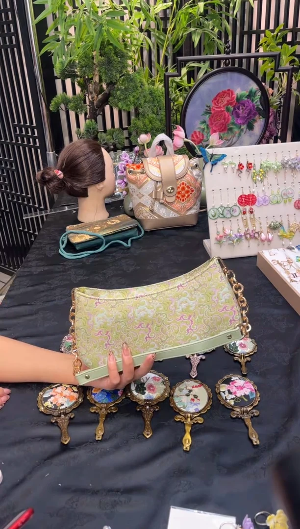 织绣浅*兮非遗苏绣手工饰品