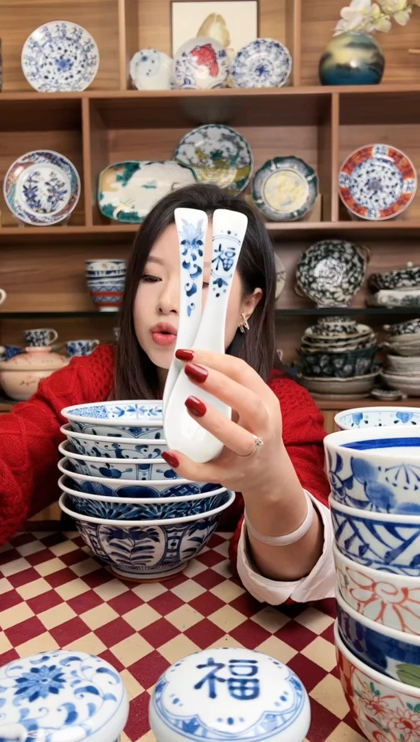 【闪购商品】瓷片菊唐草+福字 长勺子