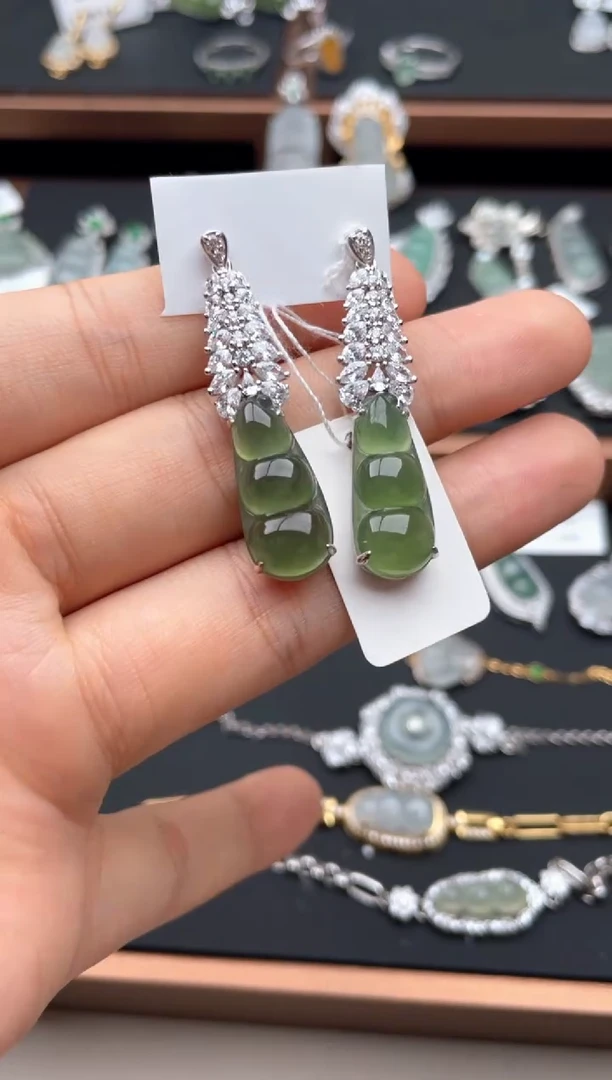 银S925镶嵌翡翠耳钉1111111111111111111111