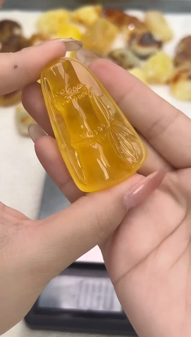 裸石琥珀未镶嵌琥珀蜜蜡吊坠
