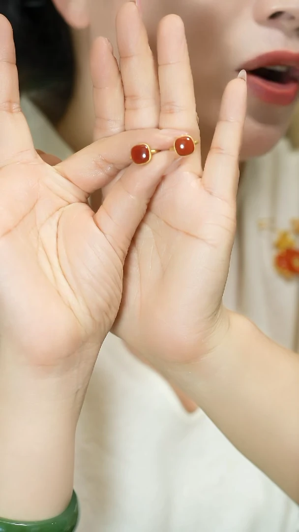 【闪购商品】南红玛瑙耳饰18K金镶嵌支持48小时鉴赏