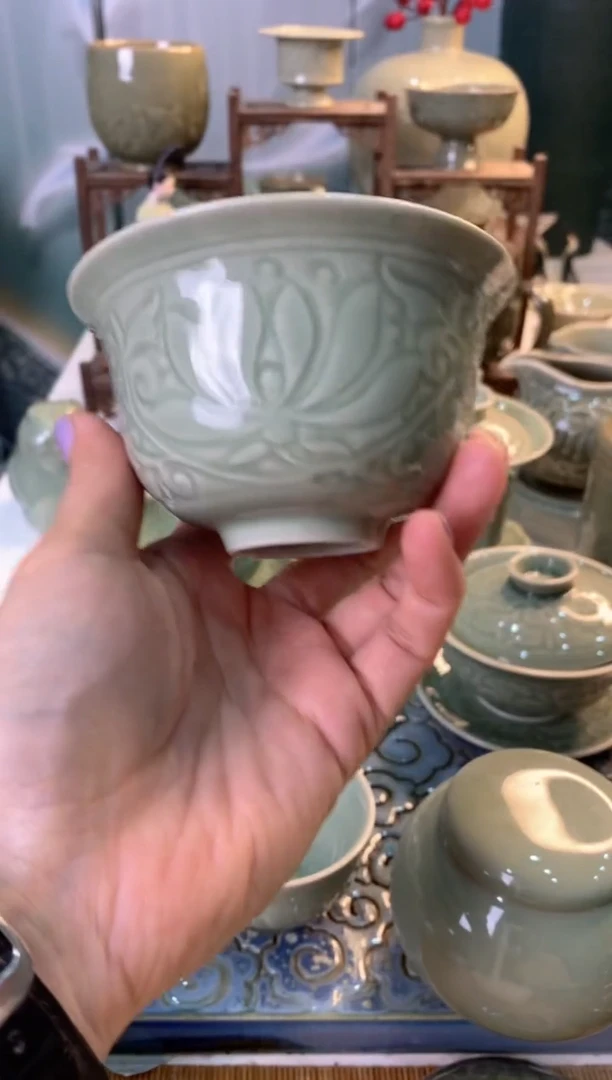 特价处理 莲纹盖碗单碗 一个