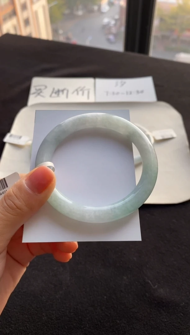 【闪购商品】翡翠手镯（圆镯）未镶嵌56圆条--不退不换