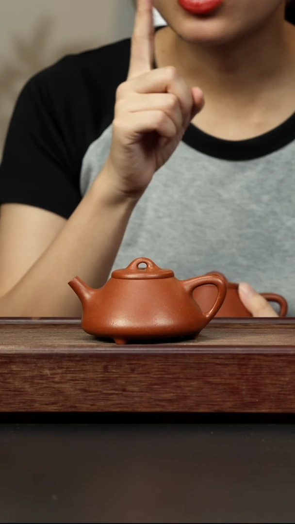紫砂茶壶超矿标红降坡 子冶石瓢