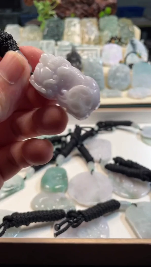 颈饰未镶嵌翡翠11/17/091