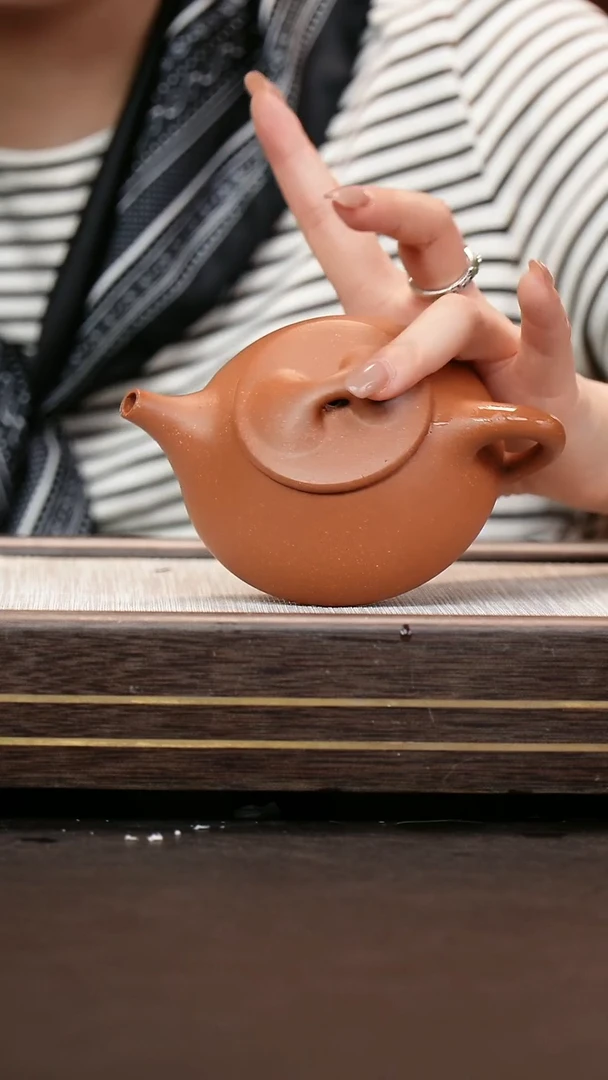 茶壶紫砂金降坡  微瑕  石瓢壶