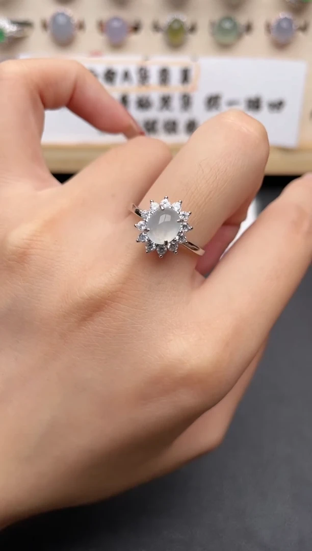 【闪购商品】翡翠戒指银S925镶嵌一物一证一礼盒