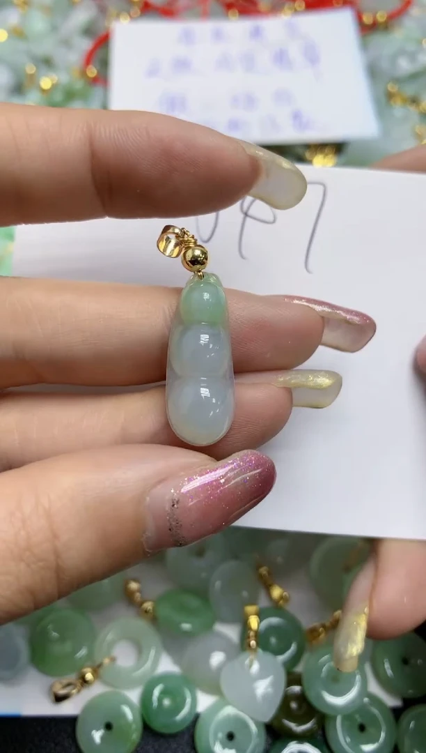 【闪购商品】翡翠颈饰合金天然翡翠A货