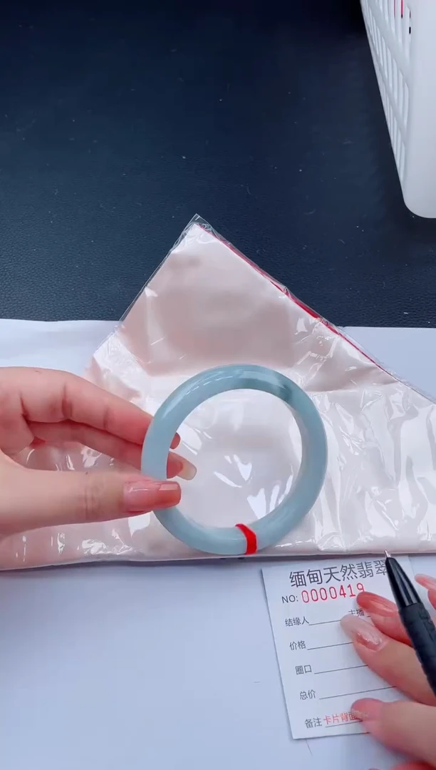 未镶嵌手镯翡翠68天然翡翠手镯