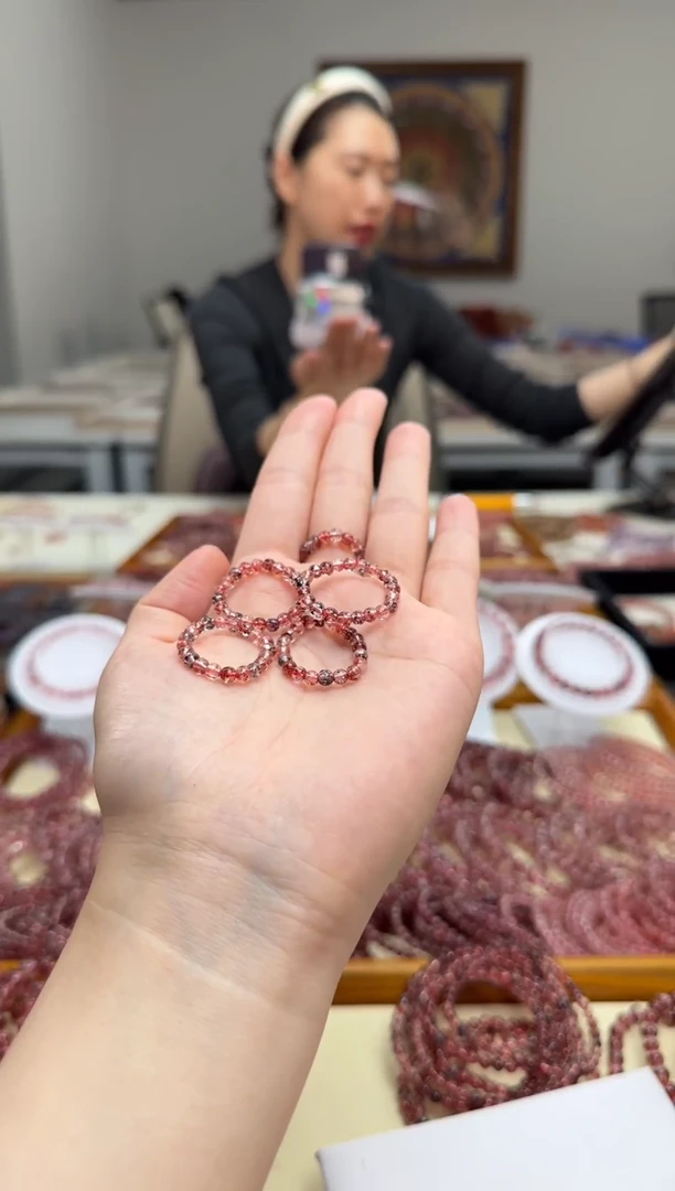 未镶嵌戒指水晶全面金草莓戒指 多样性发一