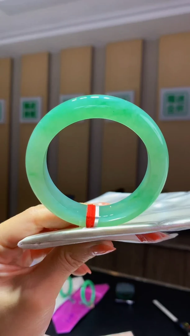 未镶嵌手镯翡翠-X111 圈口 55.2全款38.5万 定金2万