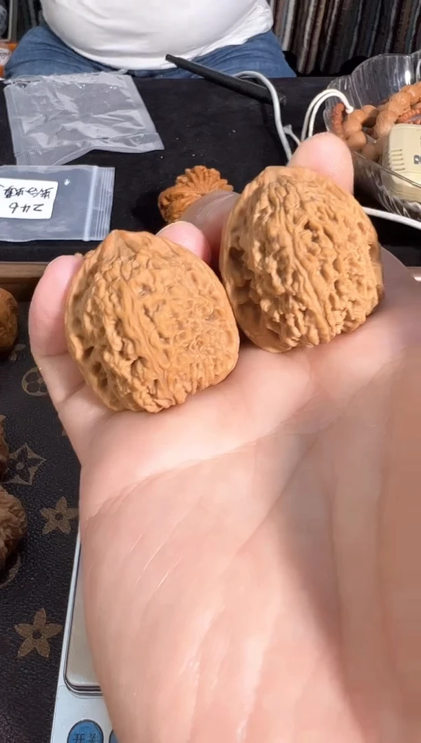 把件核桃全品32.6尺32.7尺蚂蚁纹高桩南疆石