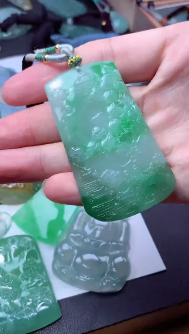 翡翠未镶嵌颈饰天然翡翠