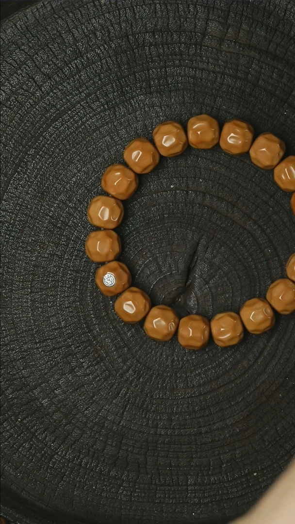 猴头核桃手串体验款机甲无相微瑕银标