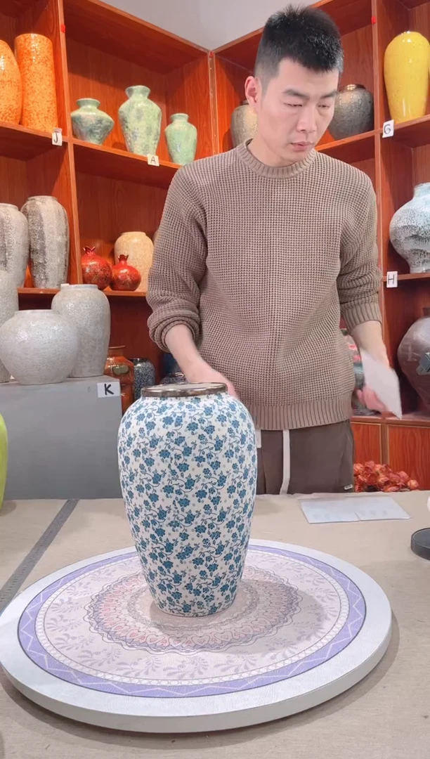 【闪购商品】瓶精品陶瓷花瓶 无花 白底小兰花中号