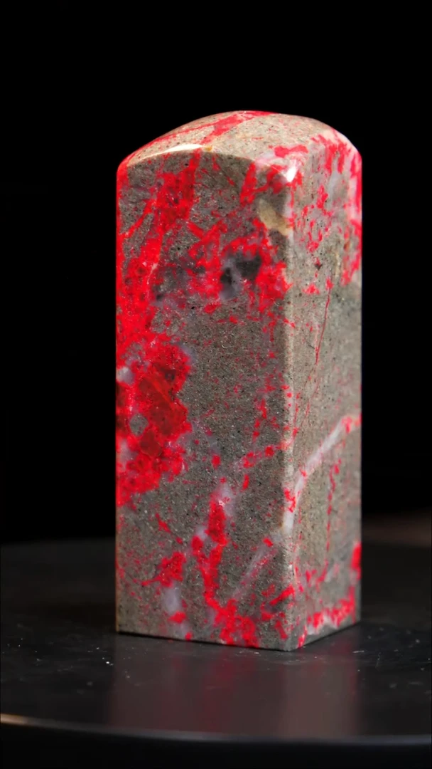 鸡血石牛角鸡血石8