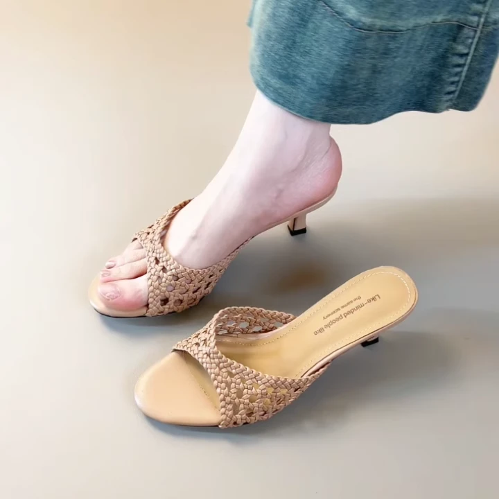 Pokoy-5.5cm法式复古镂空一字带凉拖鞋新款百搭粗跟露趾凉鞋