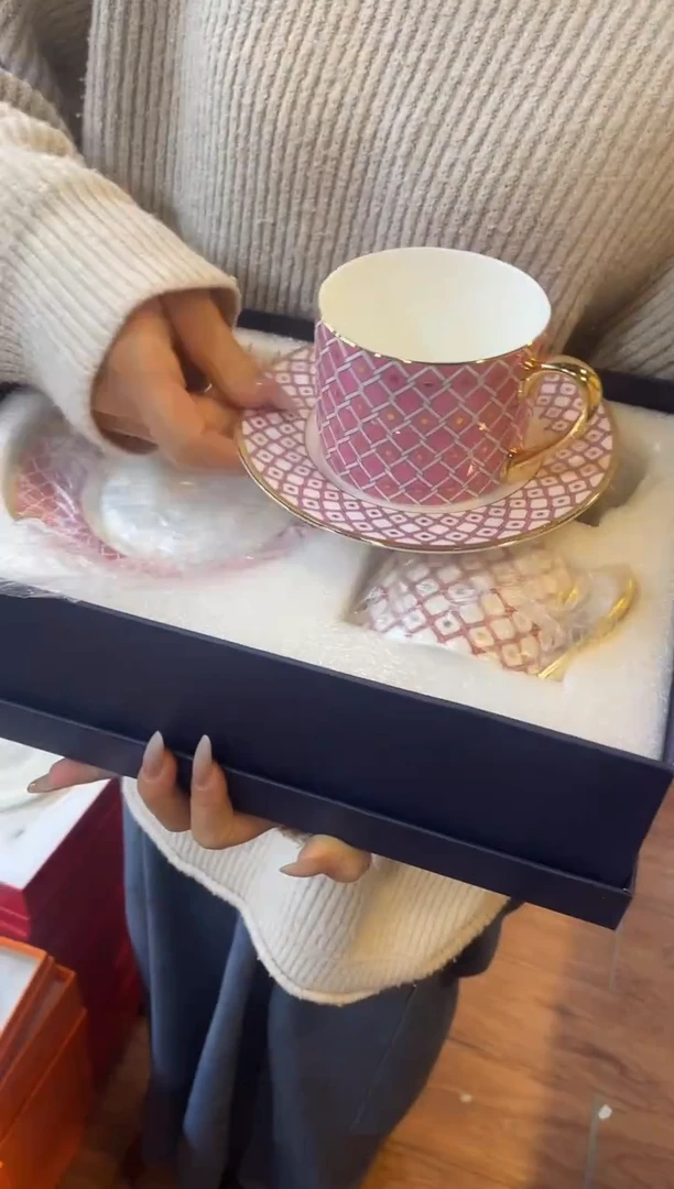 杯鸿辉家品牌瓷器，京东包邮！