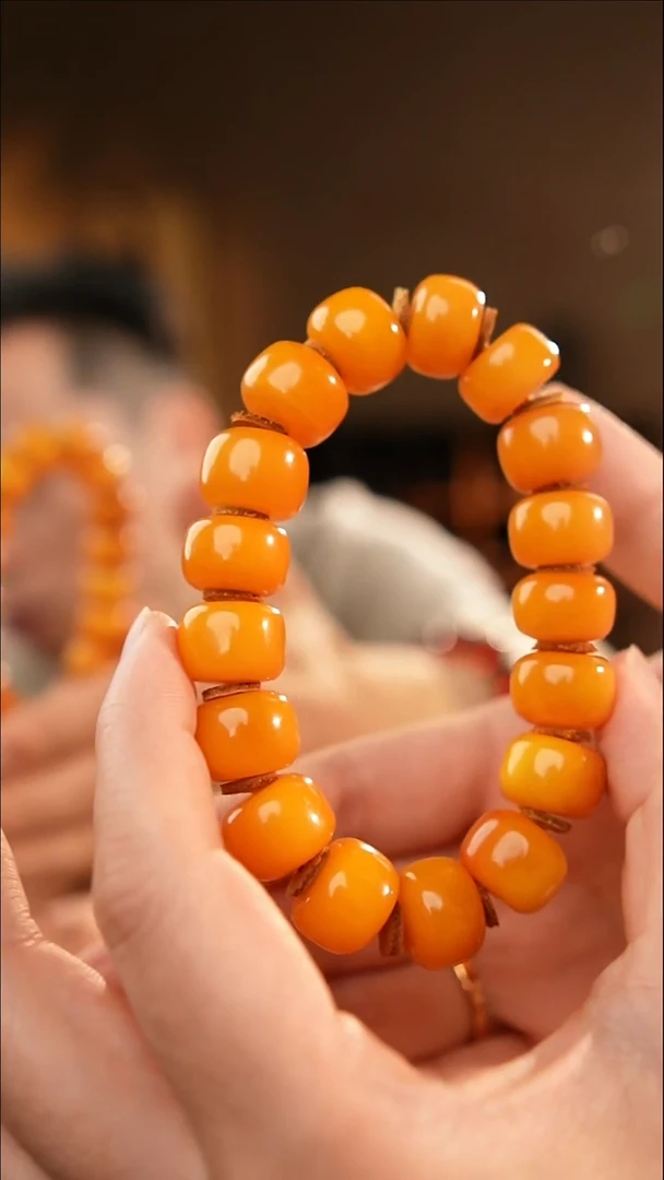 琥珀颈饰未镶嵌16+蜜蜡手串