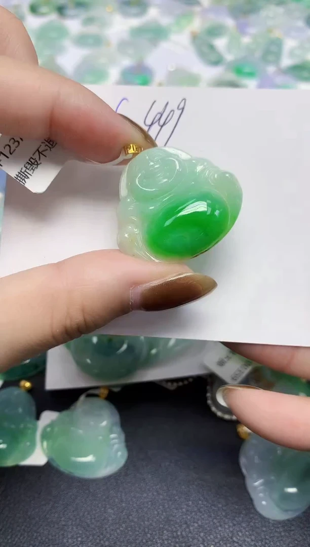 颈饰18K金镶嵌翡翠天然缅甸翡翠A货翡翠百元以上9元证书费自理