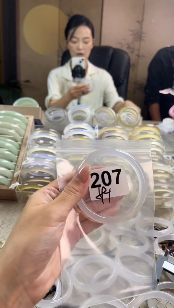 手镯玛瑙/玉髓未镶嵌207