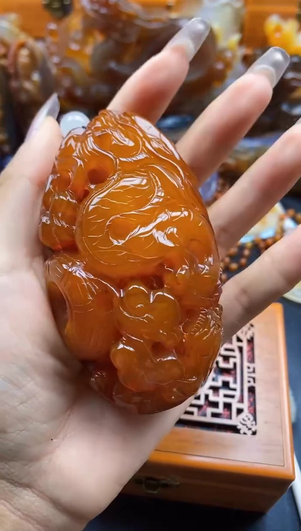 玛瑙/玉髓挂件未镶嵌坤*?ll
