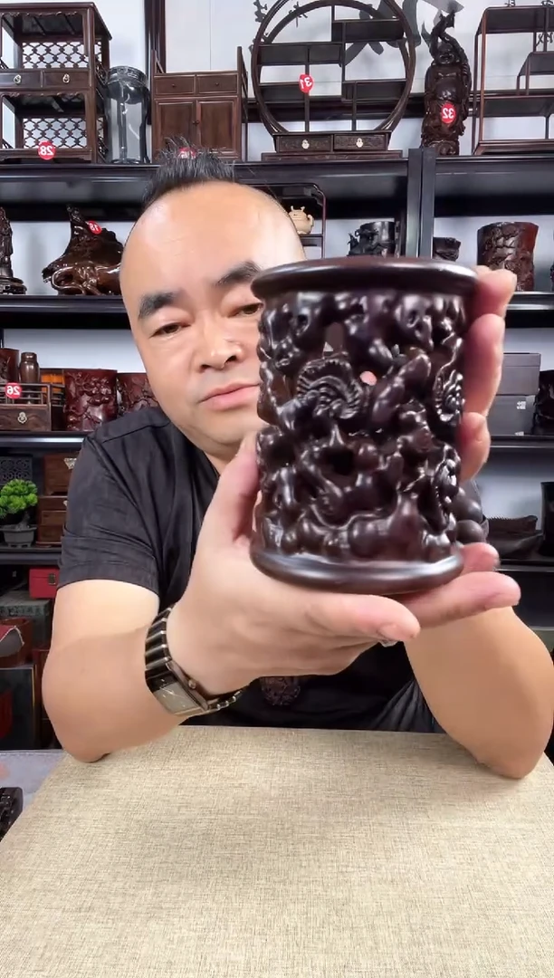 木新款笔筒老李红木工艺品