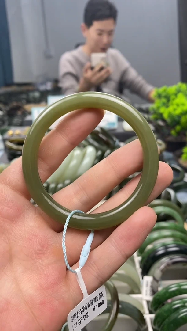 未镶嵌手镯和田玉55.3