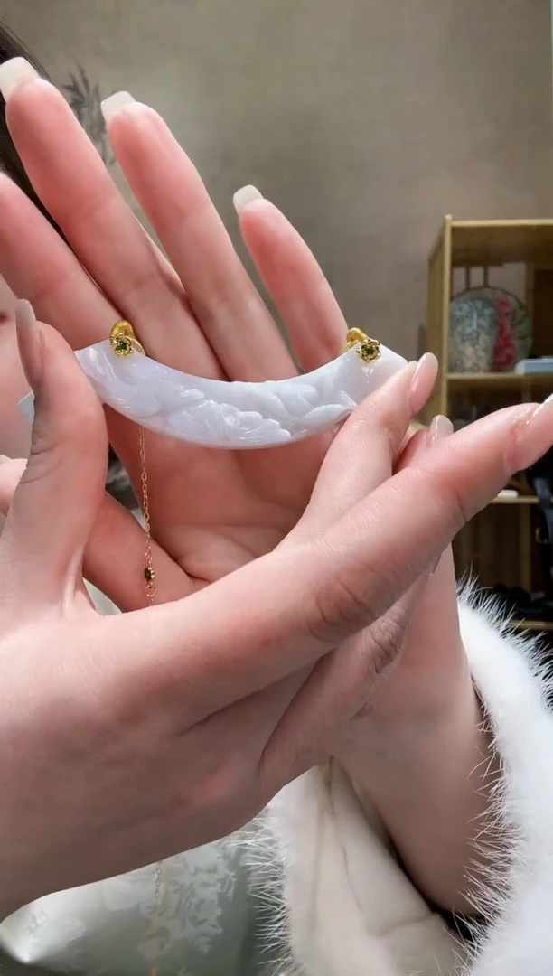 【闪购商品】翡翠颈饰未镶嵌吊坠