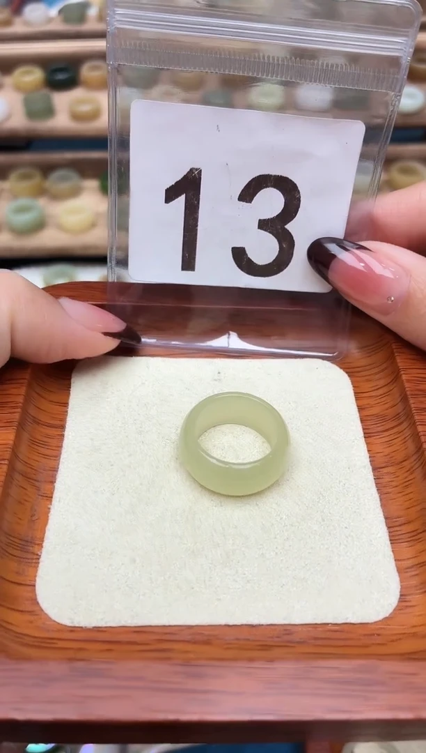 未镶嵌戒圈和田玉14号