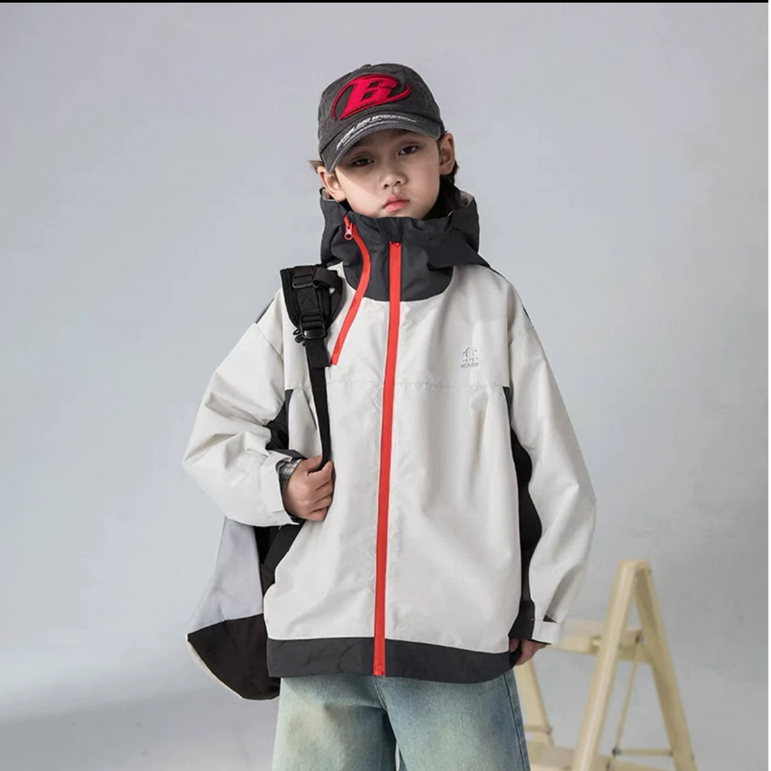 男童2025春秋季新款外套中大童潮牌冲锋衣男孩休闲洋气宽松连帽