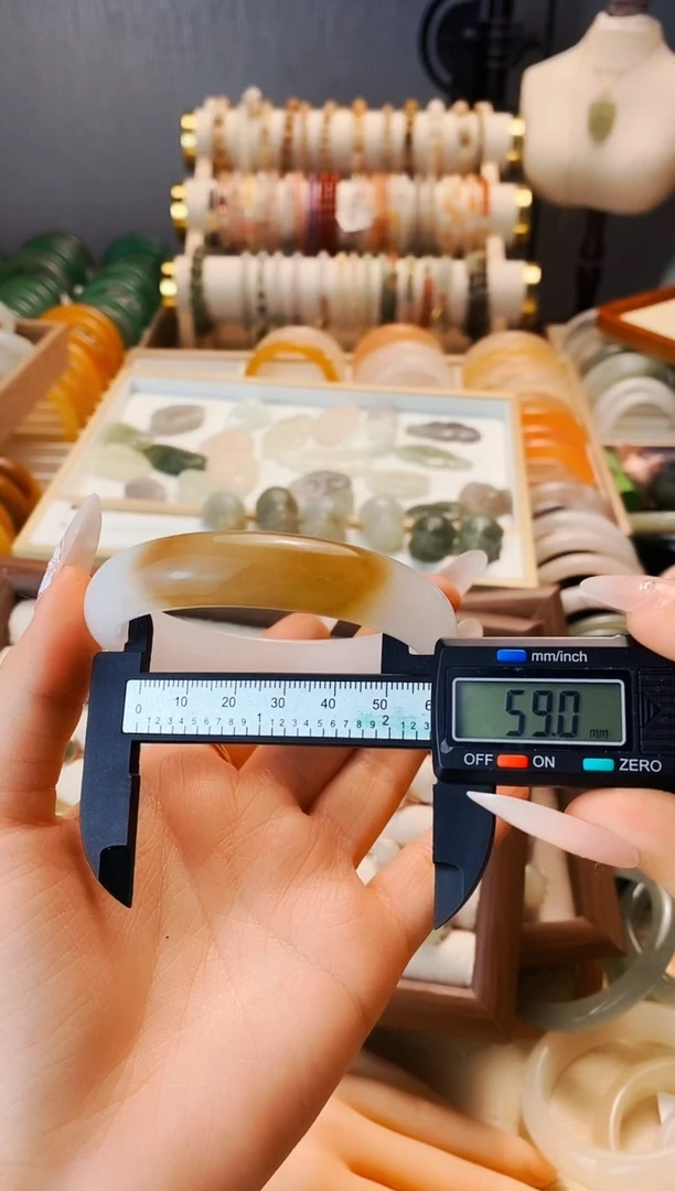 石英质玉手镯未镶嵌宁**海59