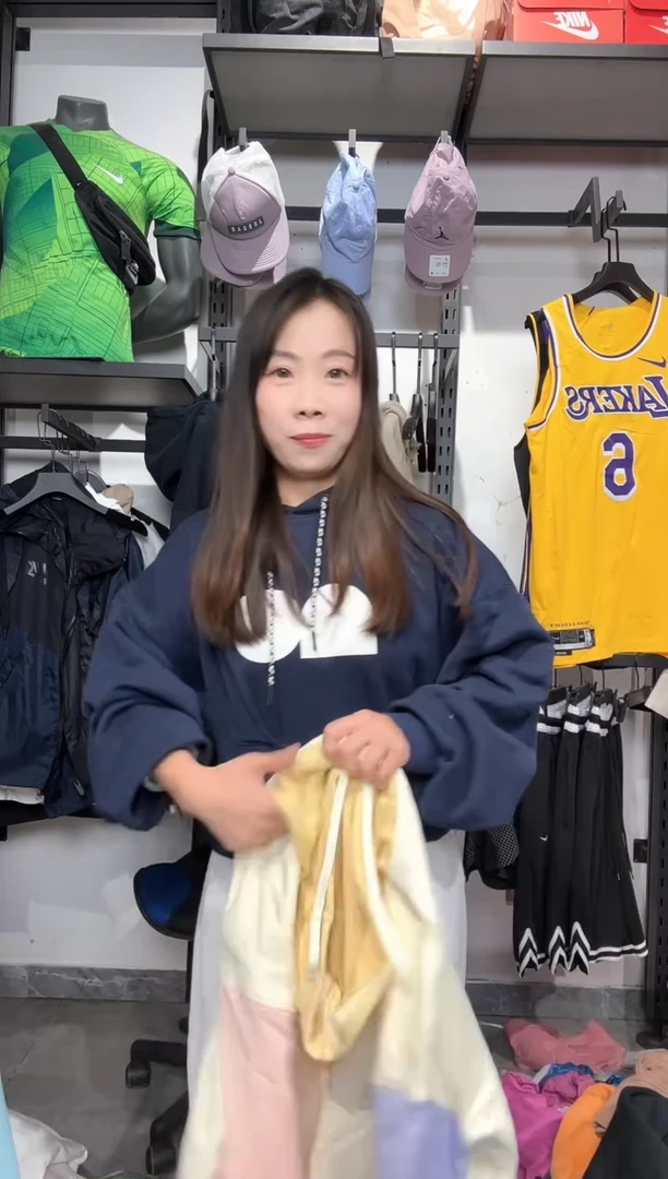 1172   编码 瑕疵款直播间过款为准 尺码 L