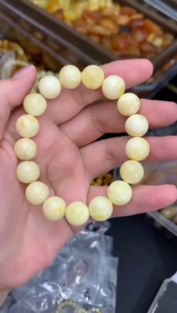 蜜蜡未镶嵌珠宝奇石33