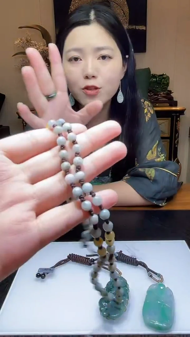 未镶嵌定制翡翠吊坠85