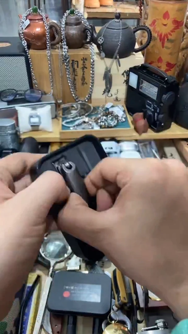 瓷片闪购商品  如图所示