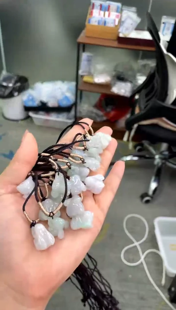 翡翠未镶嵌吊坠(不含链)兔子多样性发货发一件